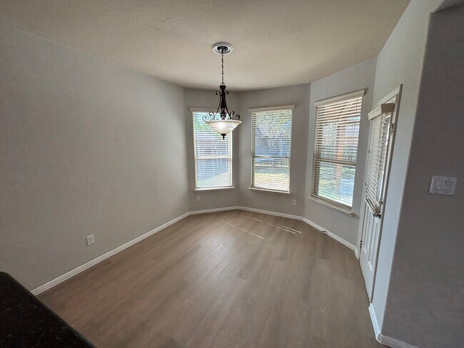 Building Photo - 24611 Fort Timbers Ct