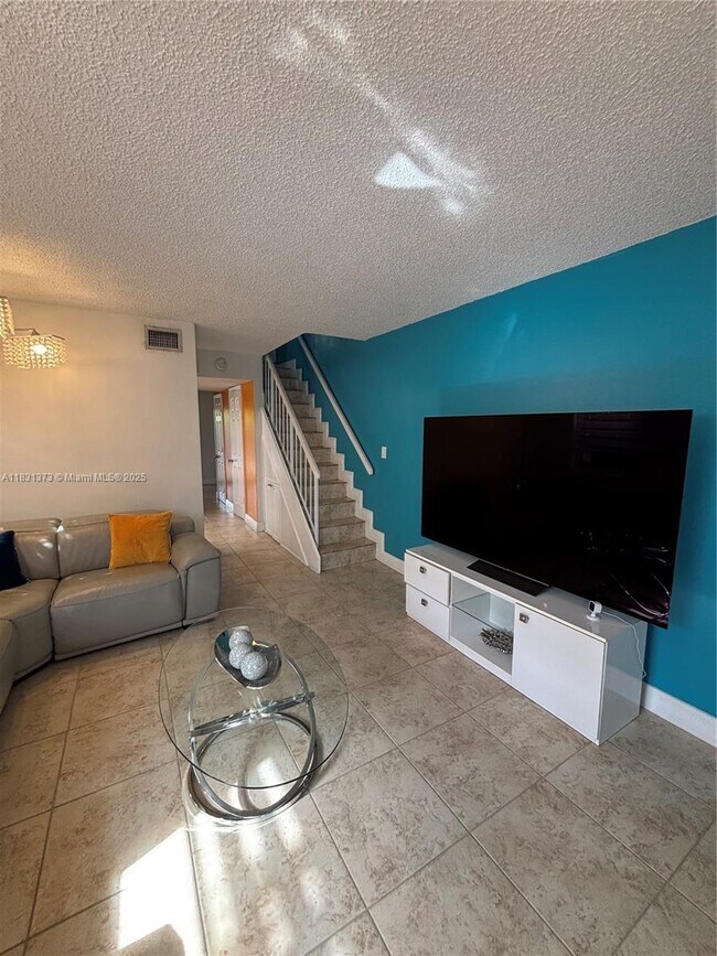 Building Photo - 2348 W 68th St