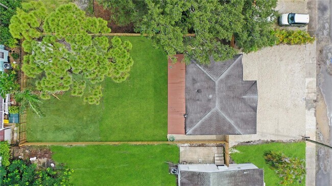 Building Photo - 607 SW 9th St