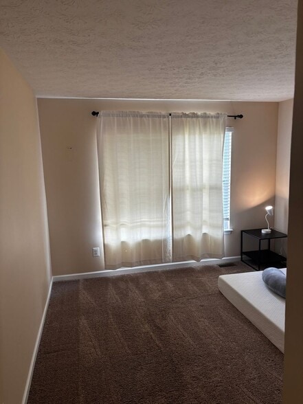 Building Photo - 420 Patriots Way