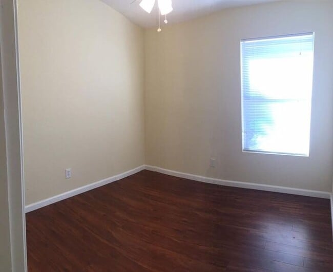 Building Photo - 3-bedroom remodeled in East Mesa
