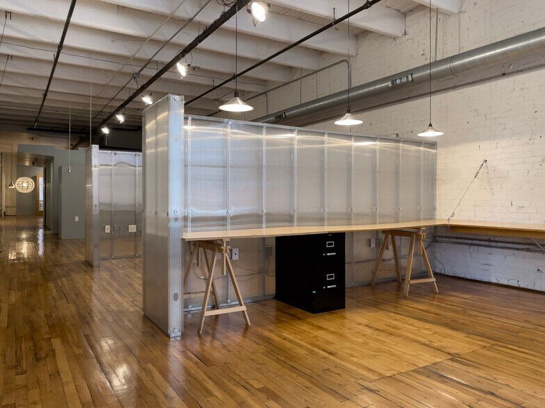 Building Photo - 945 Liberty Ave