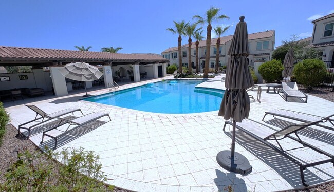 Building Photo - 3 Bedroom Condo in the Siena Community Near S Dobson Rd and W Queen Creek Rd!