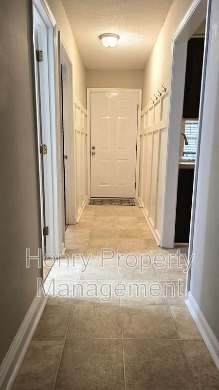 Building Photo - 4265 The Oaks Dr