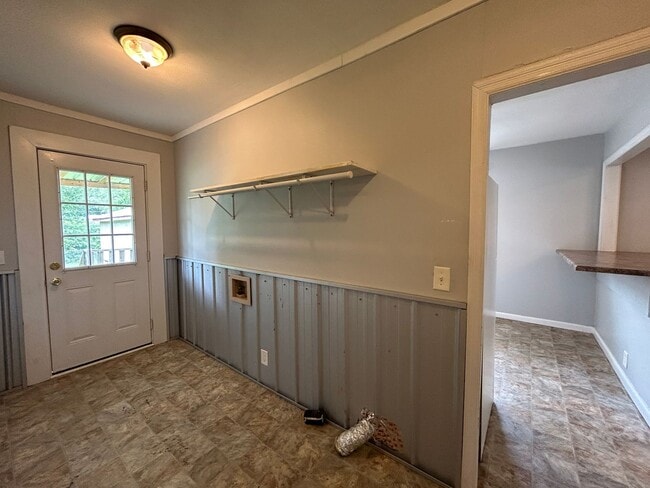 Building Photo - 215 Greenleaf St SW