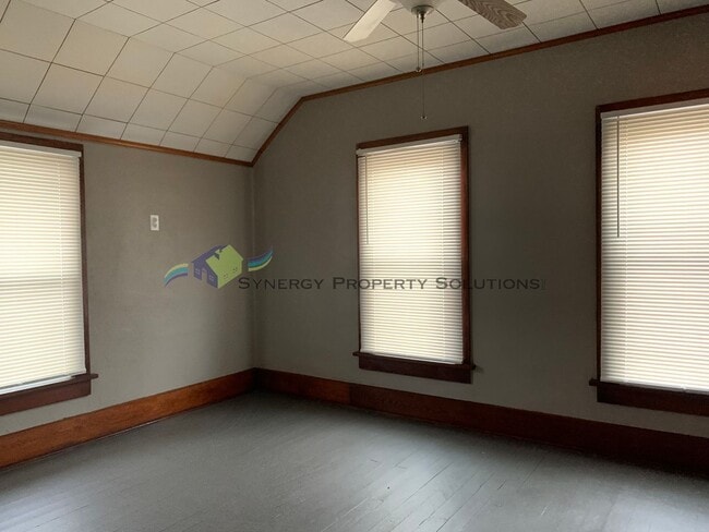 Building Photo - Galion Home