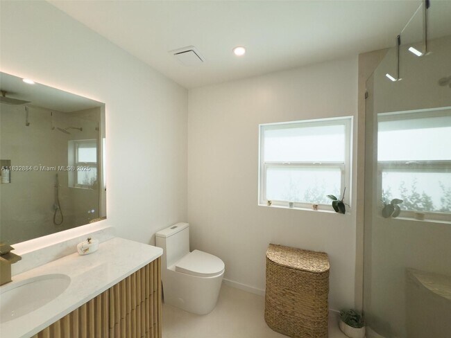 Building Photo - 7895 SW 76th Terrace