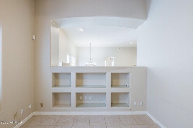 Building Photo - 7369 E Del Acero Dr