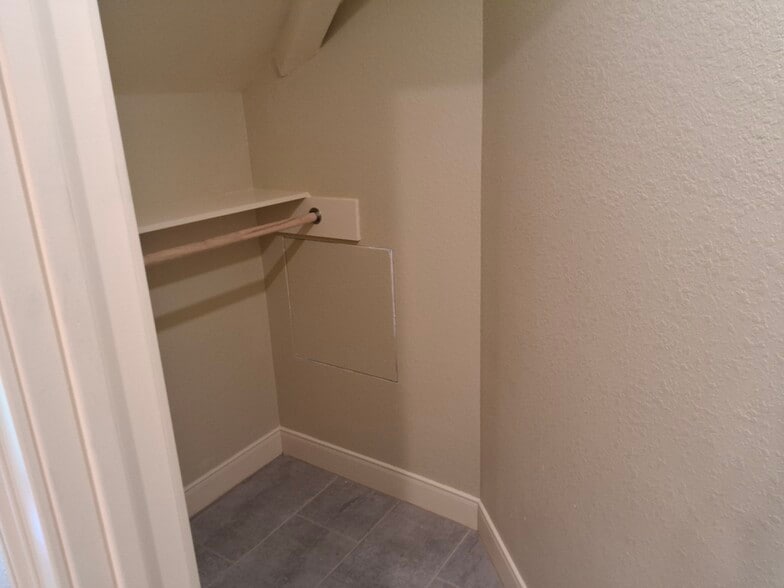 Closet #2 - 305 Hughes Rd
