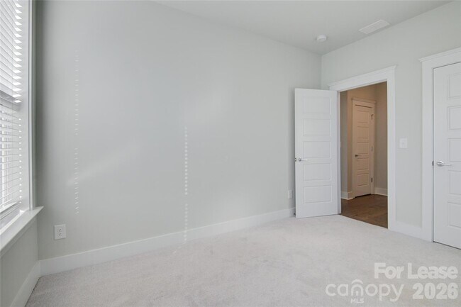 Building Photo - 5939 Ardrey Kell Rd