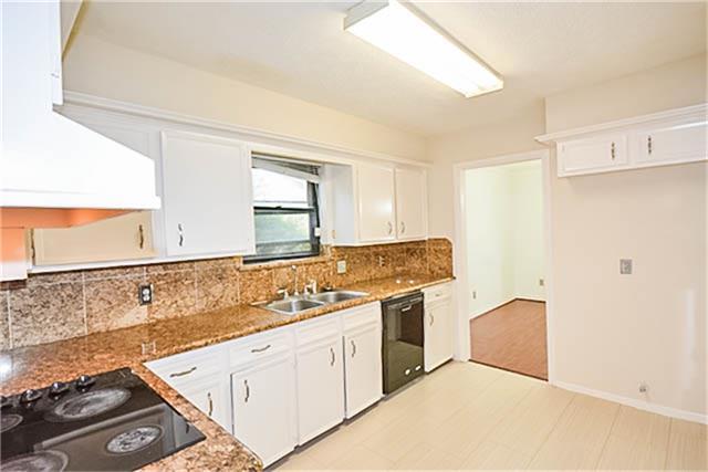 Building Photo - 2814 Field Line Dr