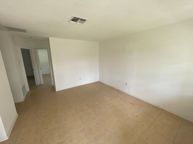 Building Photo - 5305 Avery Rd