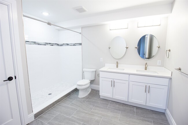 Building Photo - 4810 Aschoff Pl