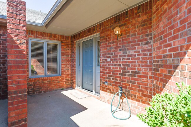 SPACIOUS 2/2/2 TOWNHOME IN WESTERN MEADOWS! - SPACIOUS 2/2/2  TOWNHOME IN WESTERN MEADOWS!