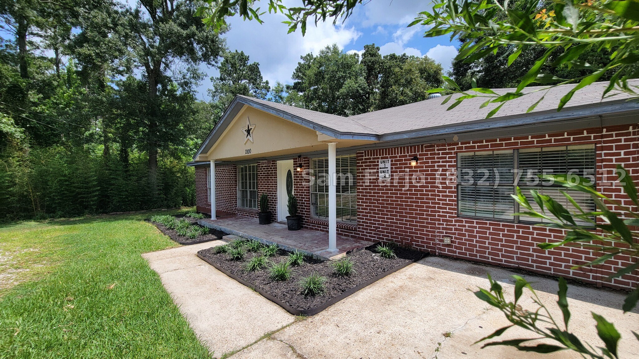 Building Photo - 2100 Hill Top Ct