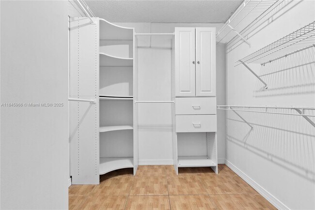 Building Photo - 13847 SW 157th Terrace