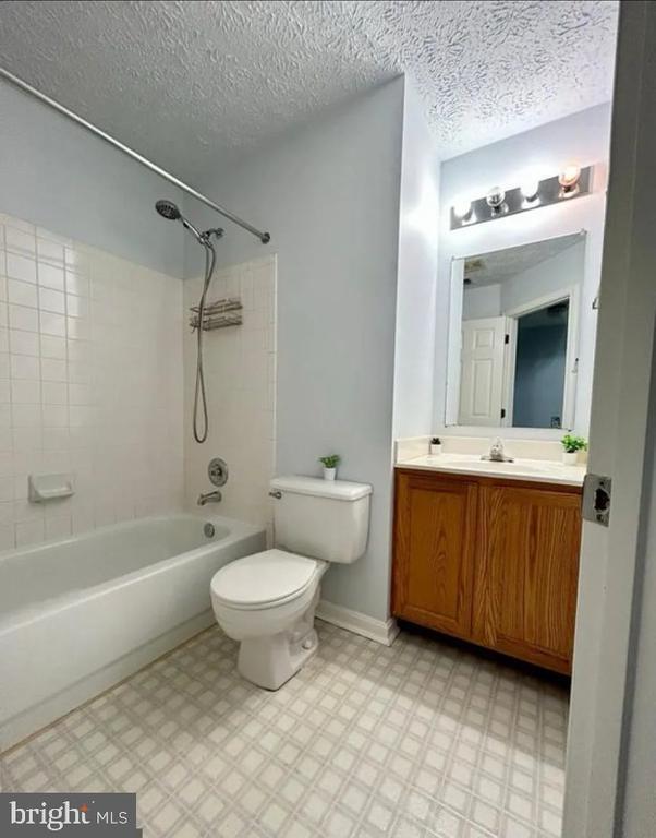Building Photo - 8807 Briarcliff Ln