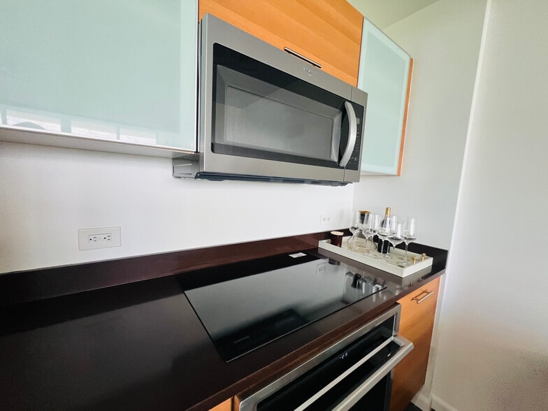 Building Photo - 3301 NE 1st Ave