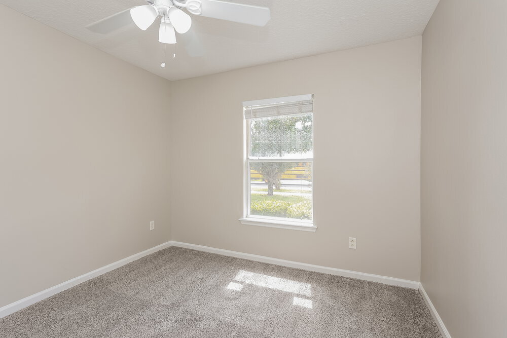 Building Photo - 2267 Brian Lakes Dr E