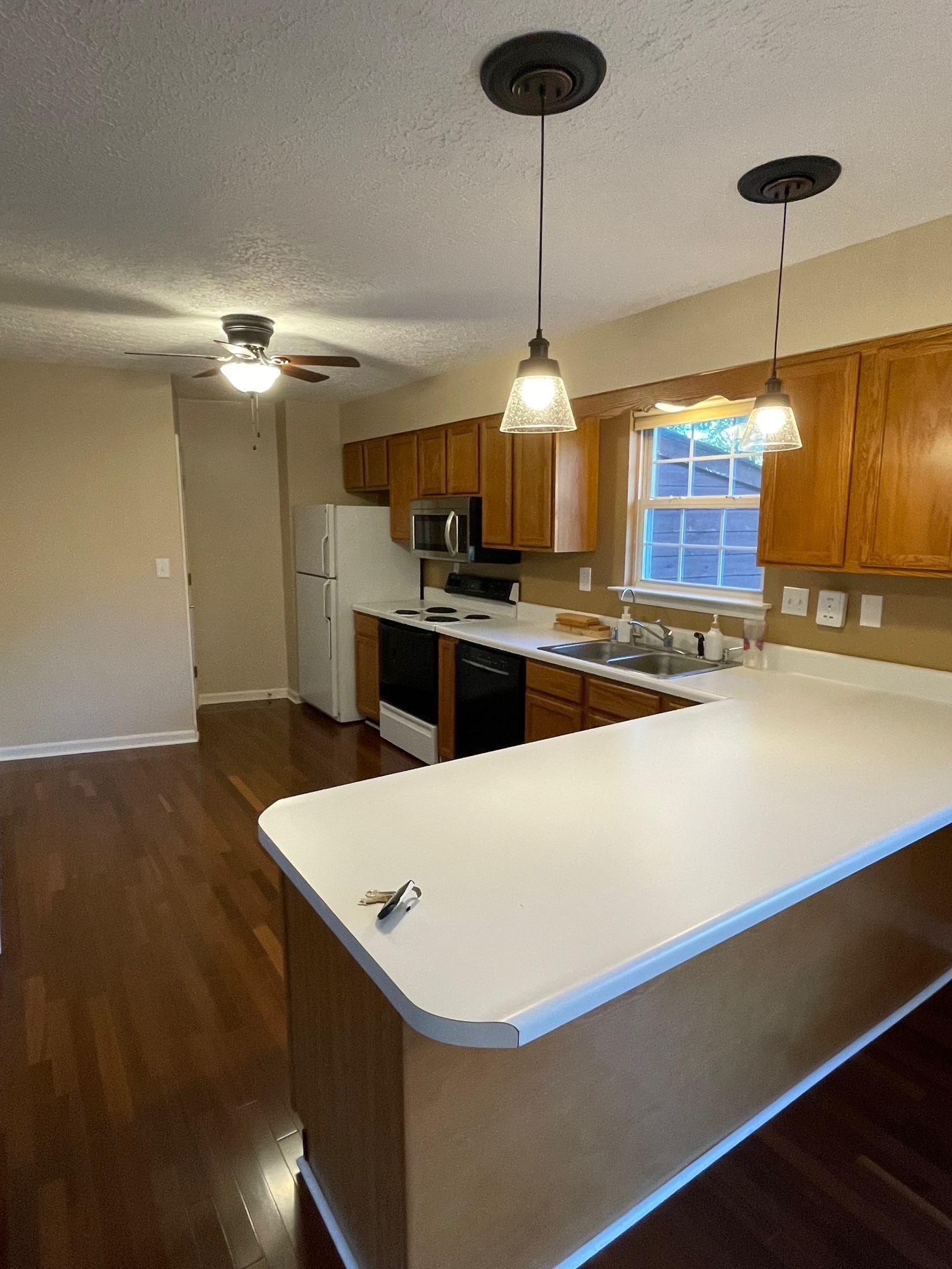 Building Photo - 2743 Rutland Rd