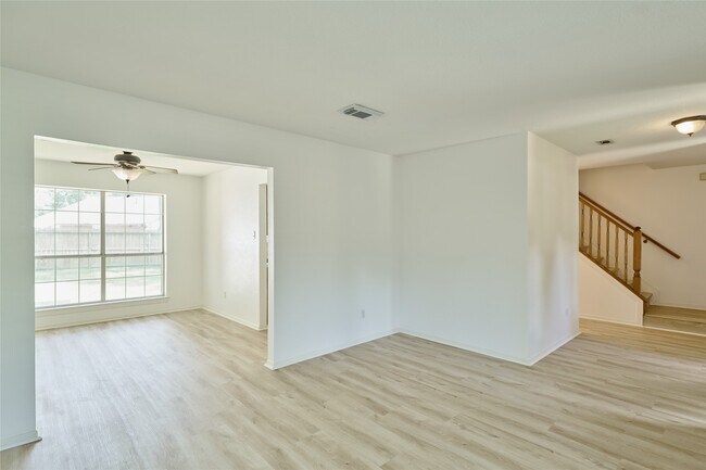 Building Photo - 188 N Golden Arrow Cir