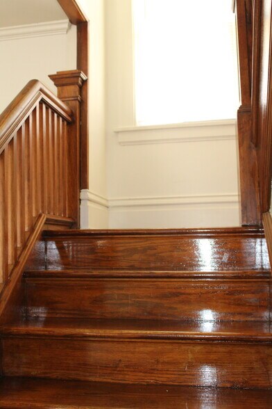 Building Photo - 514 Wheaton Ave