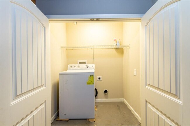 Building Photo - 3226 Hickory Bluff Dr