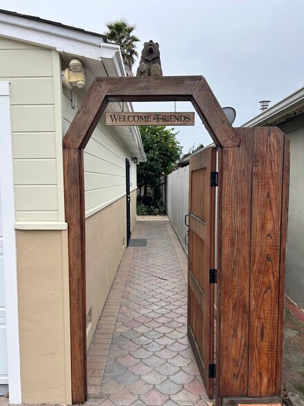 Building Photo - 2814 Lowell Ave