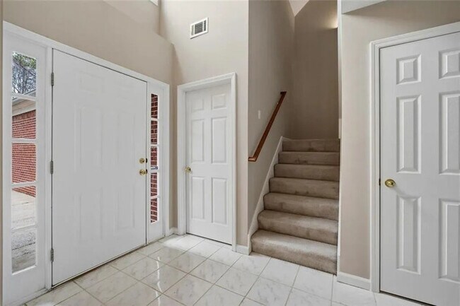 Building Photo - 2116 Baltic Ln