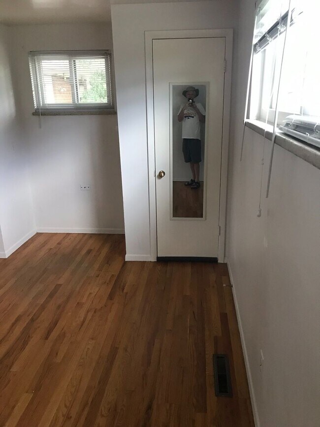 Building Photo - House for August Prelease with Easy Access to CU