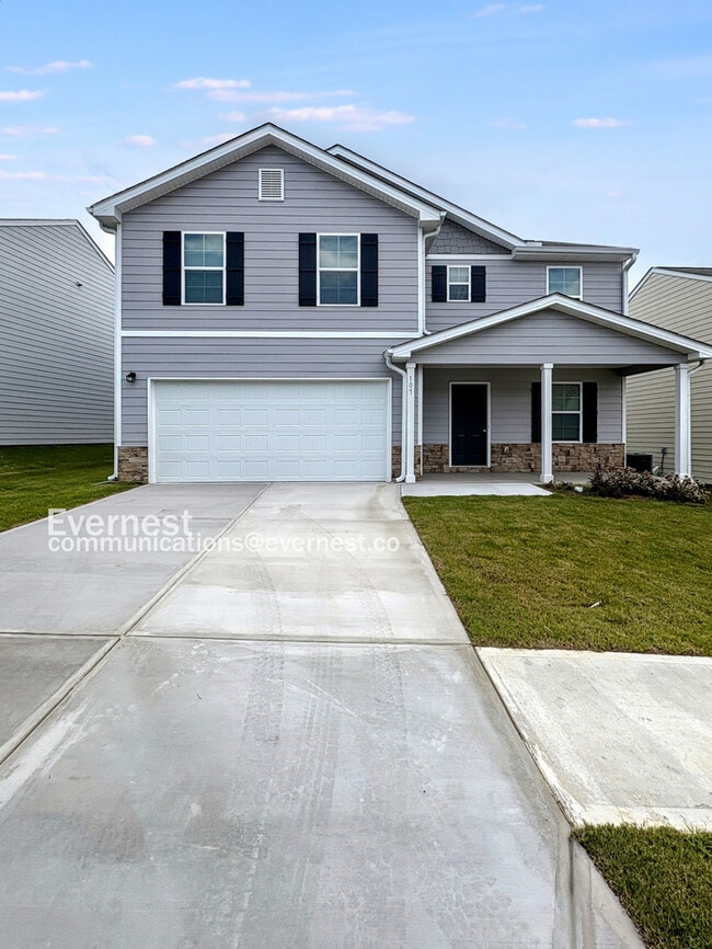 Primary Photo - 107 Douglas Fir Dr