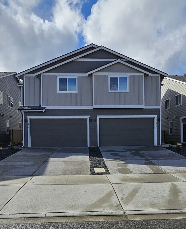 Building Photo - 815 Vine Maple St SE