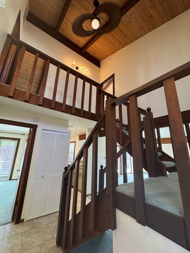 Building Photo - 36 Meadow Lakes Dr