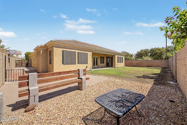 Building Photo - 12929 W Vista Paseo Dr