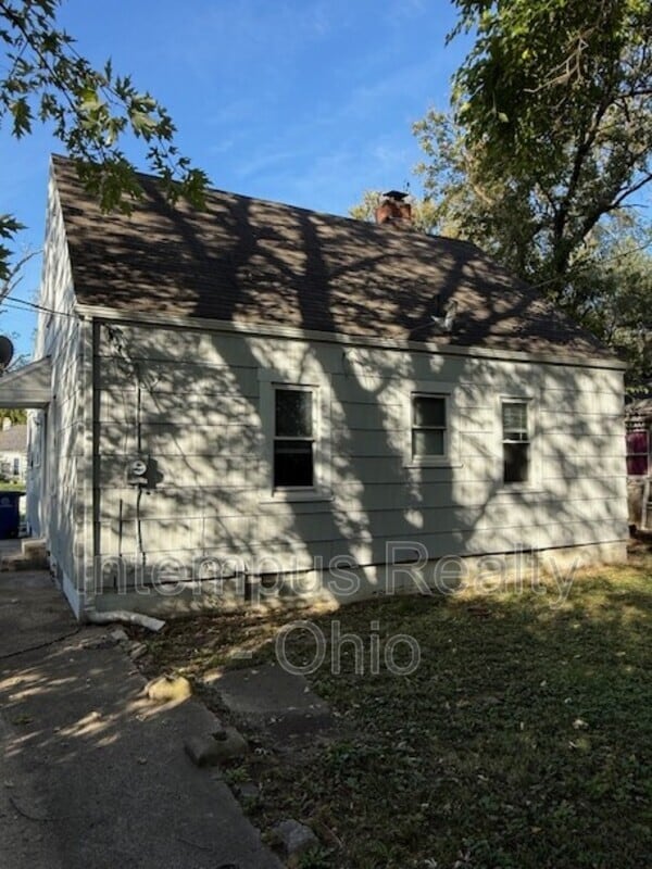 Building Photo - 692 S Wheatland Ave