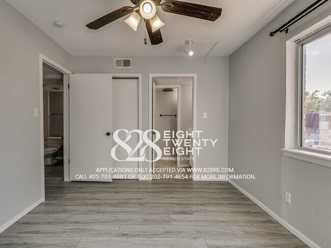 Building Photo - *AVAILABLE NOW!* Spacious 3 Bed/2.5 Bath Condo in East Norman!