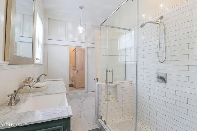 Building Photo - 145 St Francis St