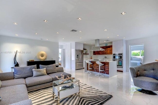 Building Photo - 10010 SW 162nd St