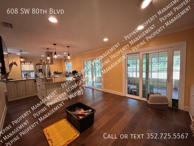 Building Photo - 608 SW 80th Blvd