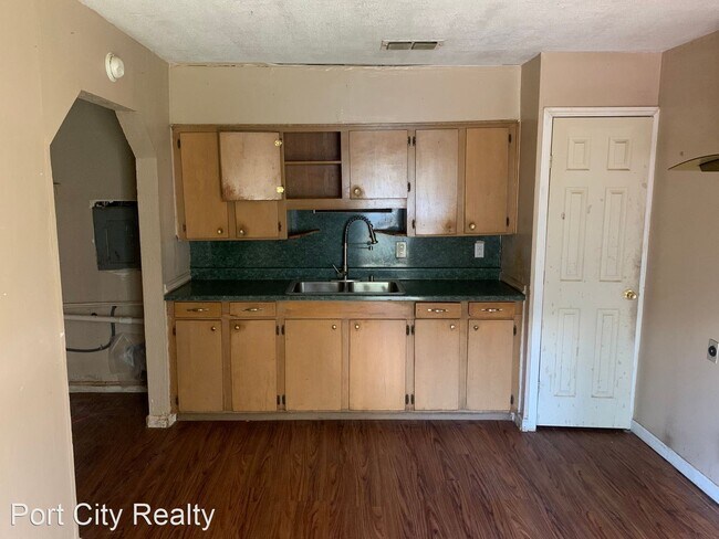 Building Photo - 3 br, 1 bath House - 4822 Gloria Drive