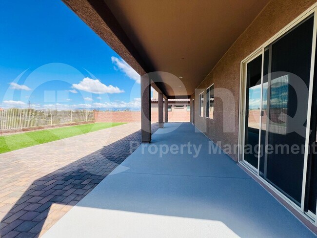 Building Photo - 7924 S Desert Indigo Dr