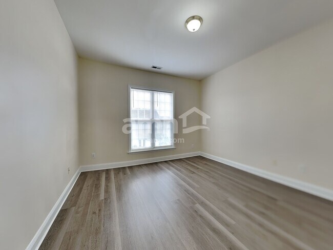 Building Photo - 112 Spalding Ln