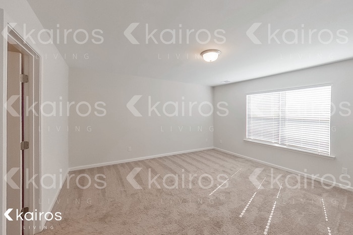 Building Photo - 34 Red Oak Dr.