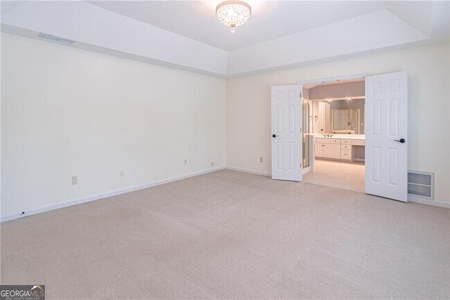 Building Photo - 5491 Oxford Chase Way