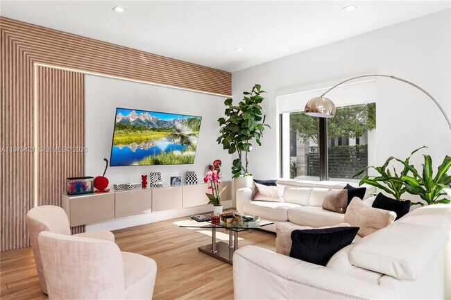 Building Photo - 4301 NW 81st Ct