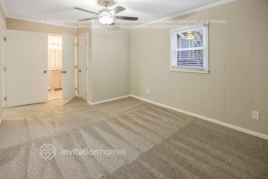 Building Photo - 3473 Pinehill Dr