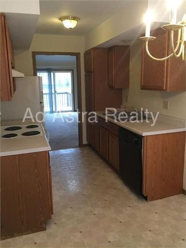 Building Photo - Platte City 2 Bedroom Duplex-Coming SOON!!
