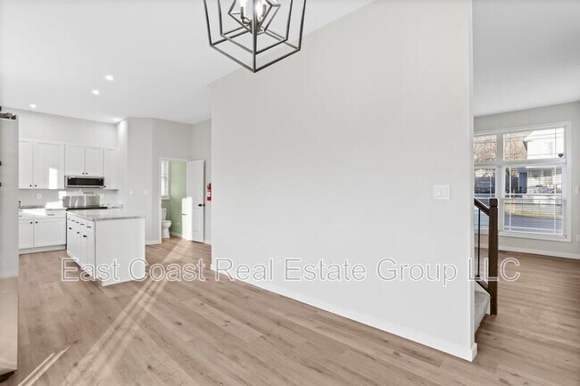 Building Photo - 530 N 3rd St