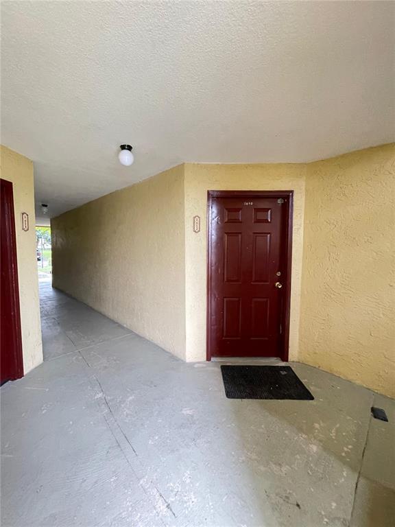 Building Photo - 12400 Vista Isles Dr