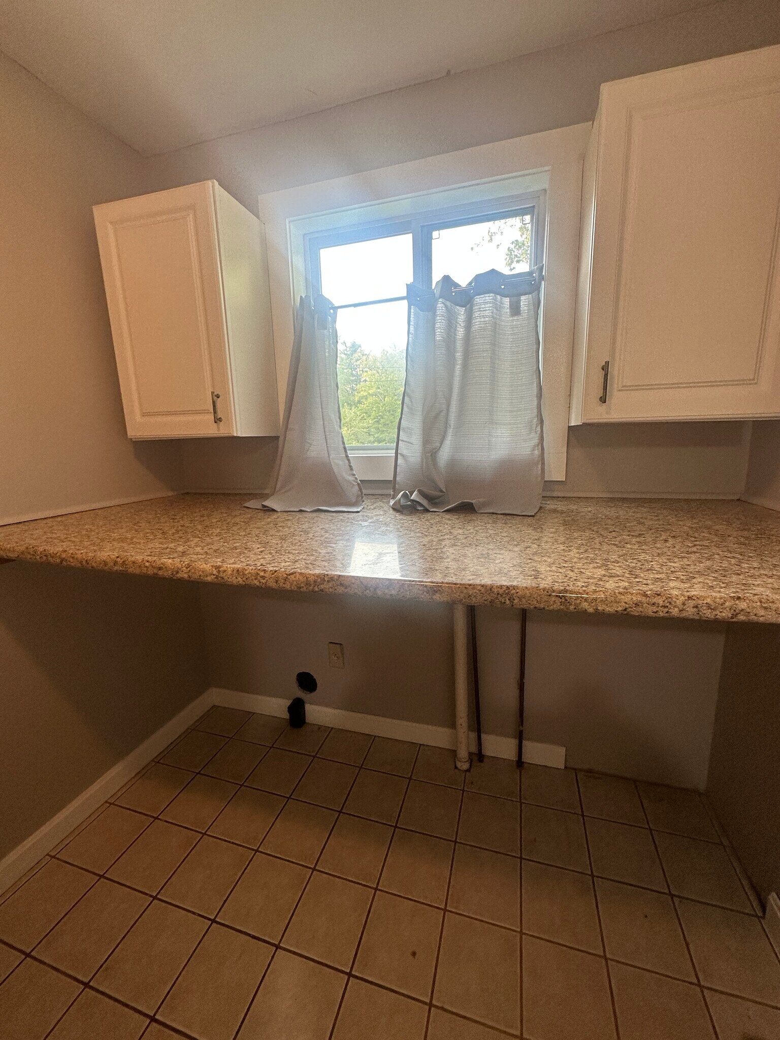 Laundry - 179 Maple Ave